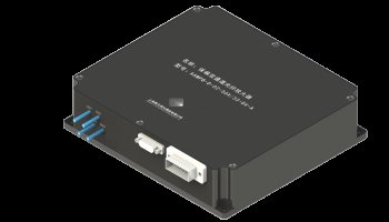 Amplificador de fibra óptica de doble canal para comunicación con láser espacial